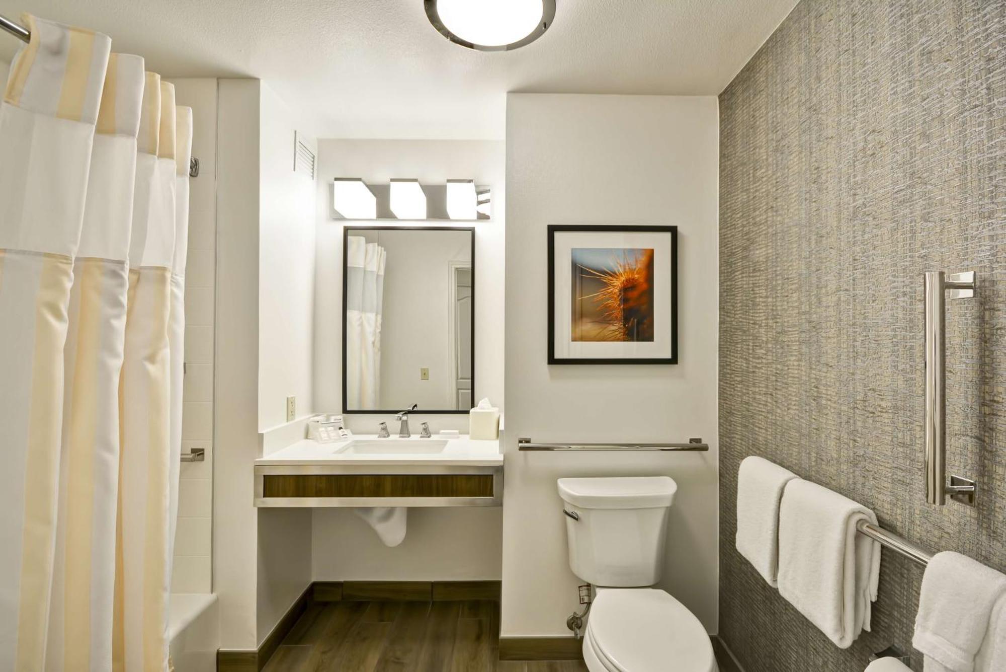 Hilton Garden Inn Austin Round Rock Exterior photo