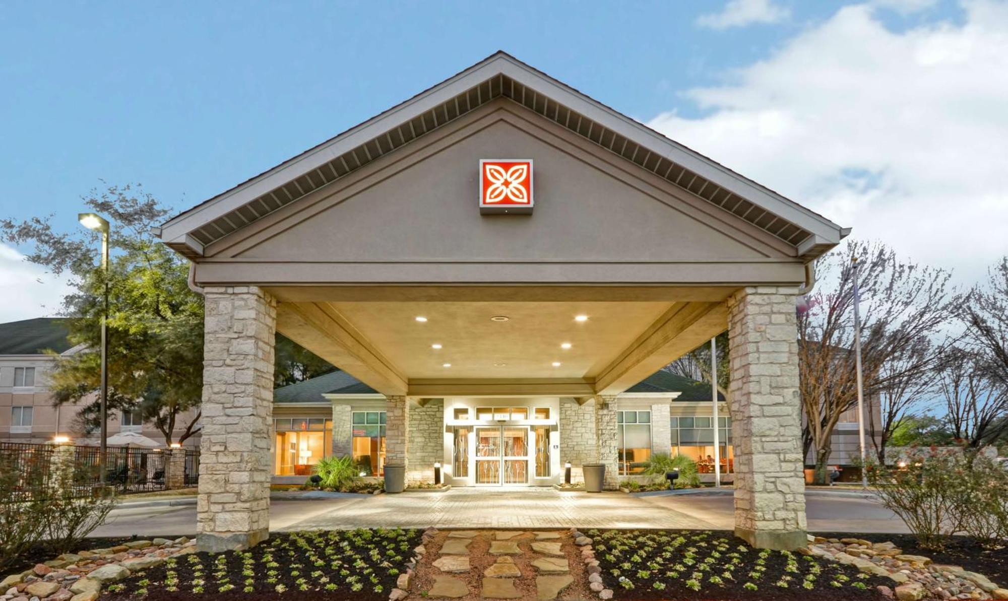 Hilton Garden Inn Austin Round Rock Exterior photo