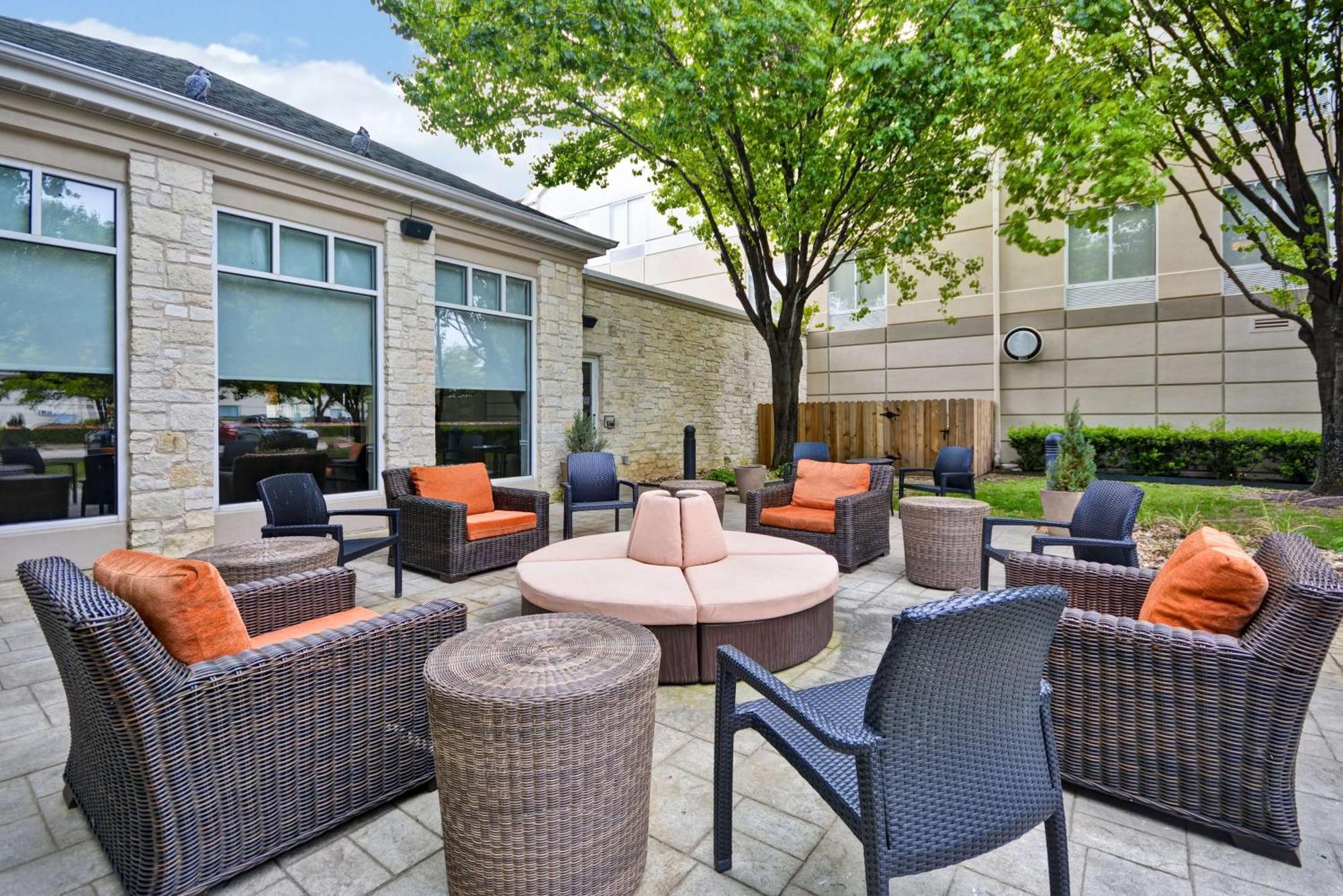 Hilton Garden Inn Austin Round Rock Exterior photo