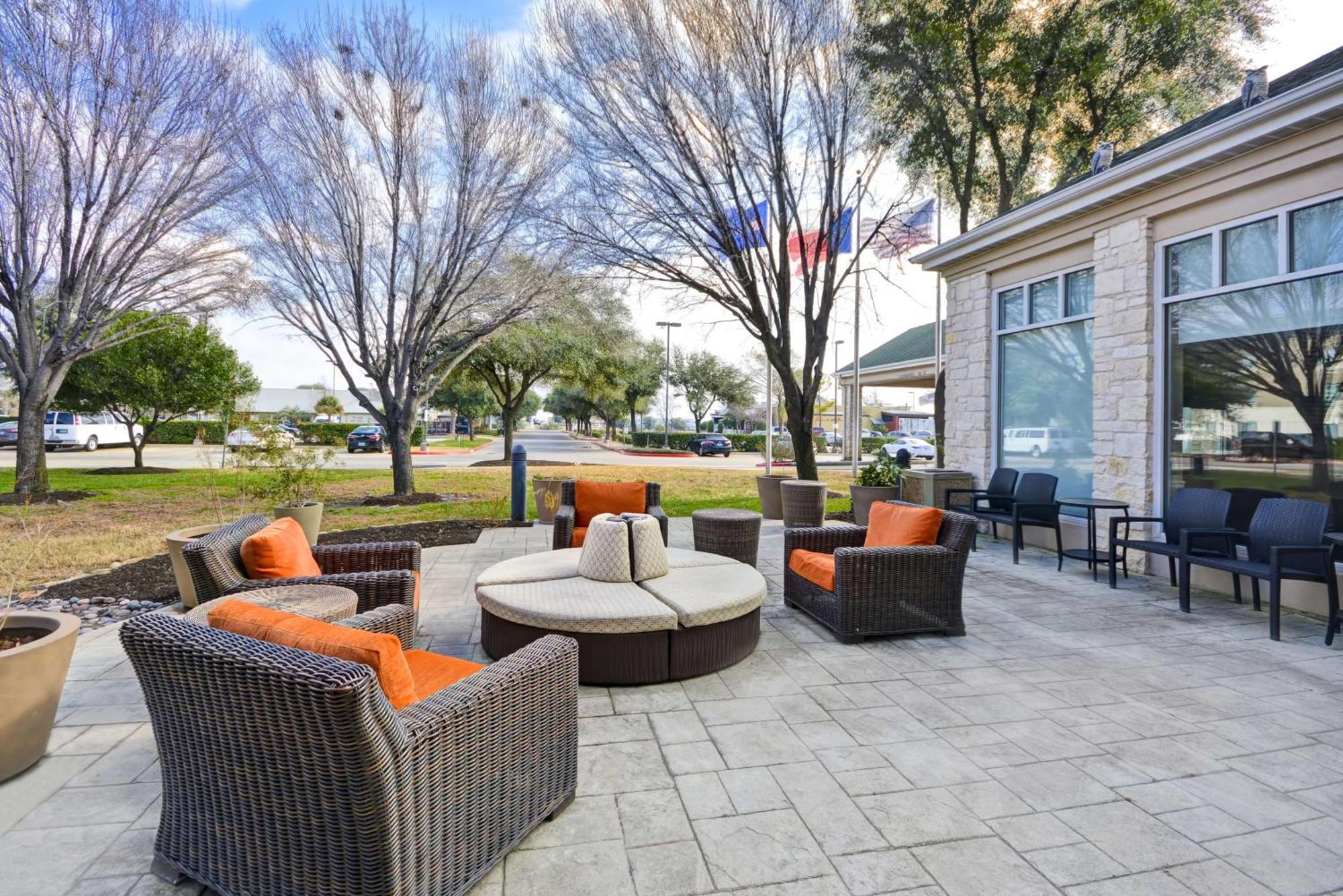 Hilton Garden Inn Austin Round Rock Exterior photo